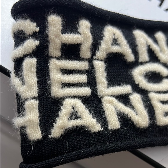 CHANEL Black and Cream Headband - Picture 14 of 17